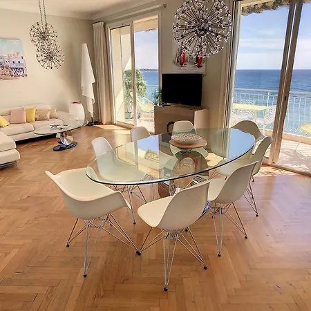 Apartament Penthouse With Unique Rooftop Terrace 301 Cannes